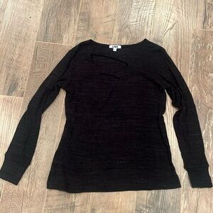 LNA Woman’s V Neck Black Sweater Size Small
